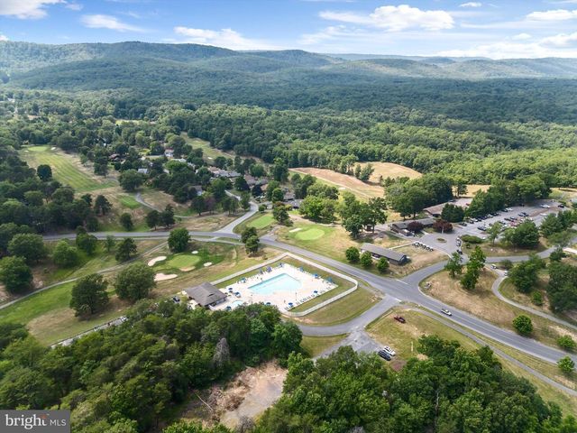 4 PEACE PIPE LN, Hedgesville, WV 25427