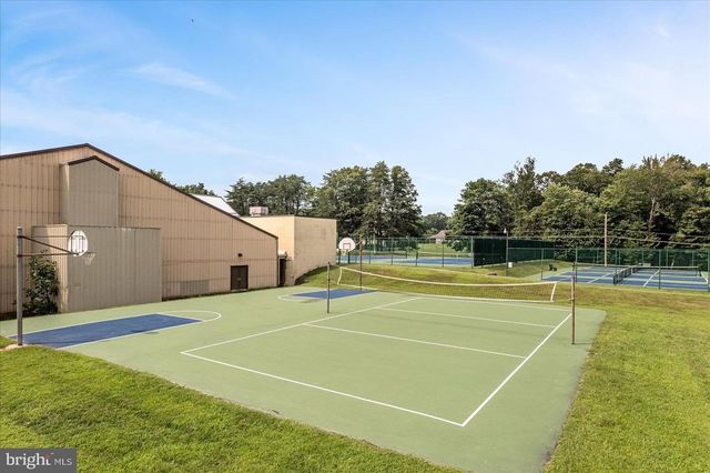4 PEACE PIPE LN, Hedgesville, WV 25427