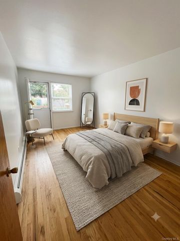 13115 15th Avenue, College Point, NY 11356