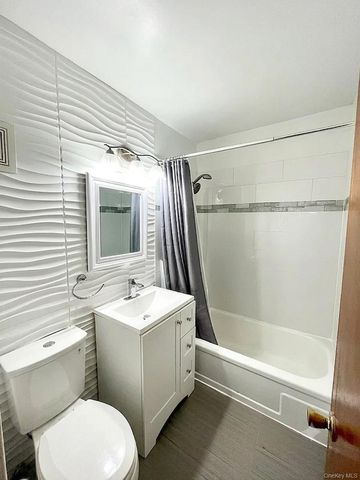 13115 15th Avenue, College Point, NY 11356