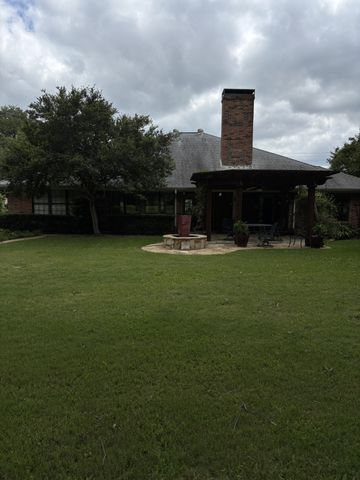 3808 Fairway Drive, Granbury, TX 76049
