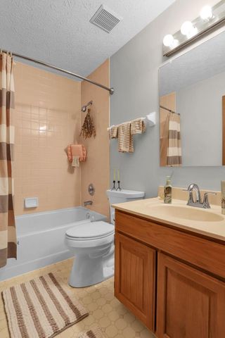 176 Highmeadow Drive, Columbus, OH 43230
