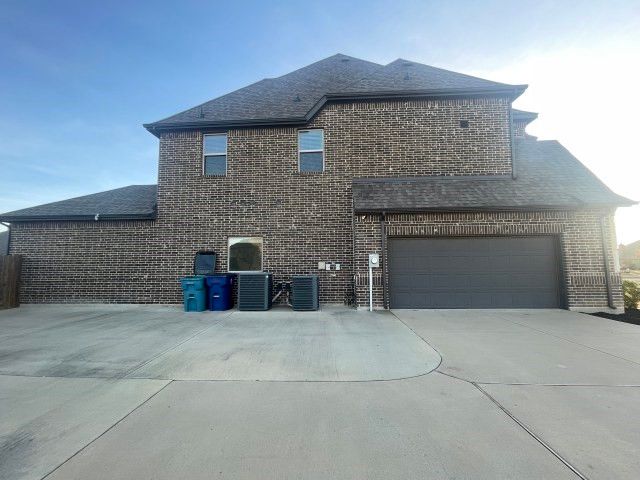 321 Equestrian Drive, Waxahachie, TX 75165