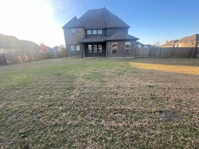 321 Equestrian Drive, Waxahachie, TX 75165