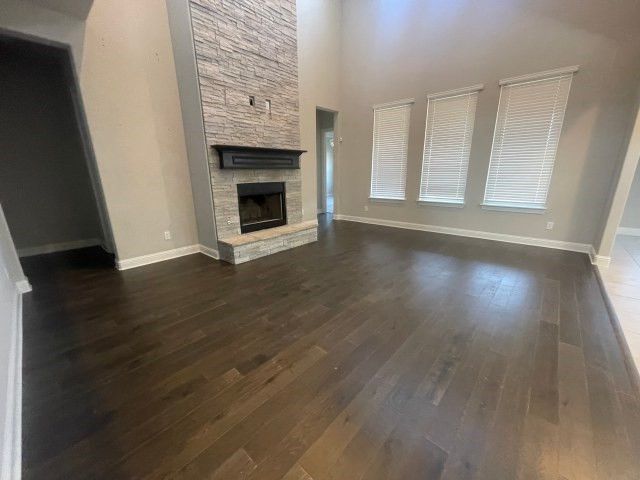 321 Equestrian Drive, Waxahachie, TX 75165