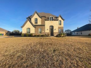 321 Equestrian Drive, Waxahachie, TX 75165