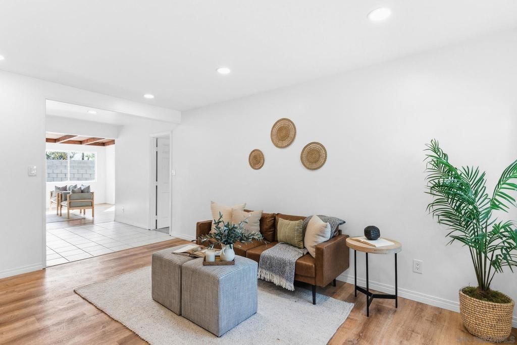 Image 10 of property listing at 805 Madison Ave, Chula Vista, CA 91911