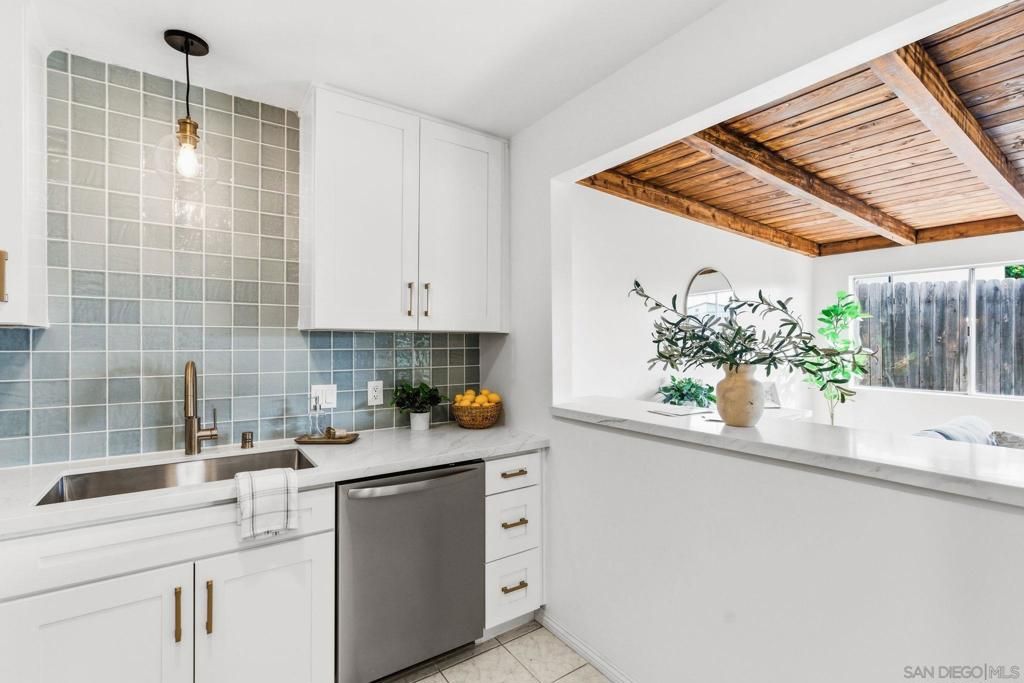 Image 6 of property listing at 805 Madison Ave, Chula Vista, CA 91911