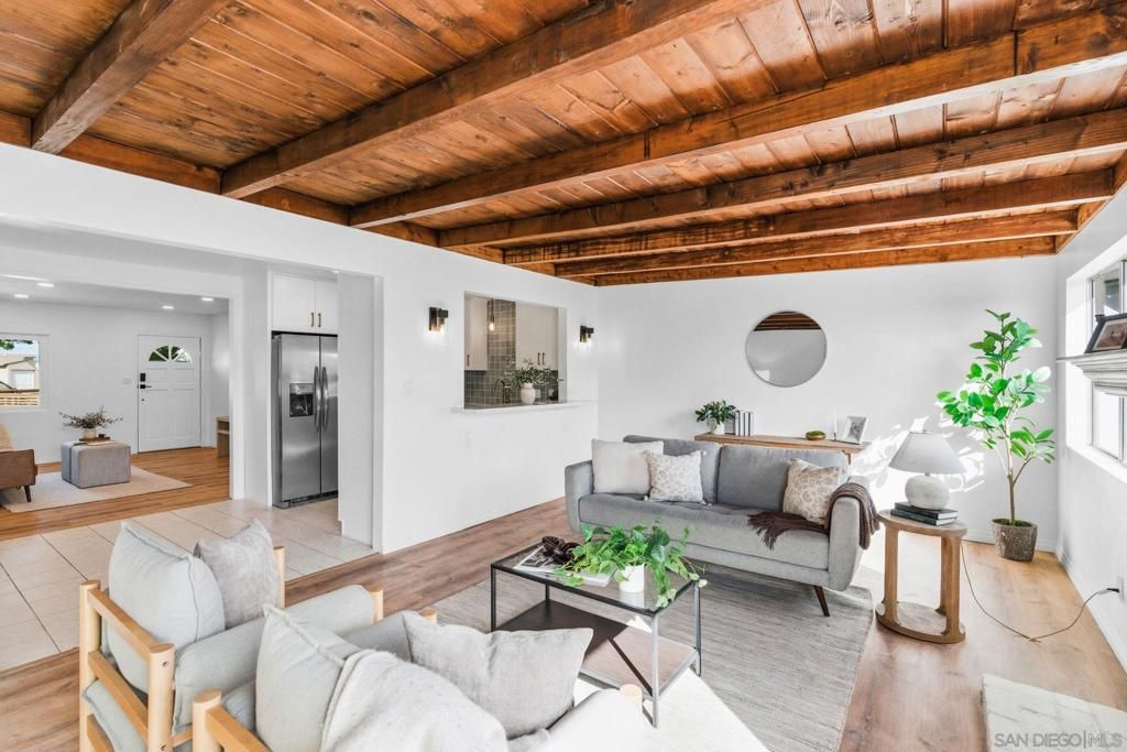 Image 7 of property listing at 805 Madison Ave, Chula Vista, CA 91911