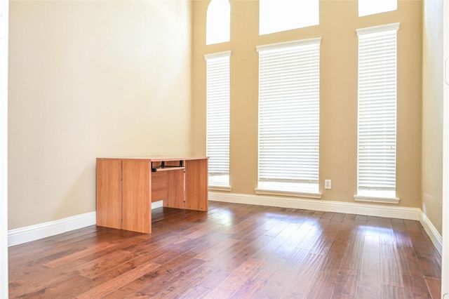 10226 N Laurel Branch Drive Drive, Houston, TX 77064