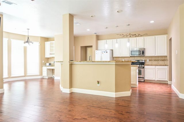 10226 N Laurel Branch Drive Drive, Houston, TX 77064