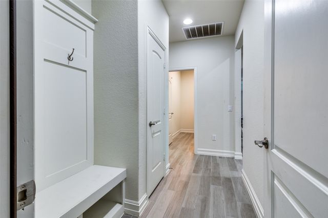 2502 Wallingford Drive, Mansfield, TX 76084