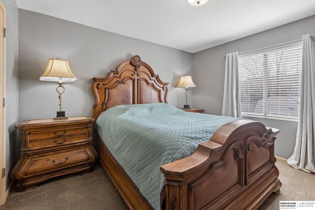 19361 U Street, Omaha, NE 68135