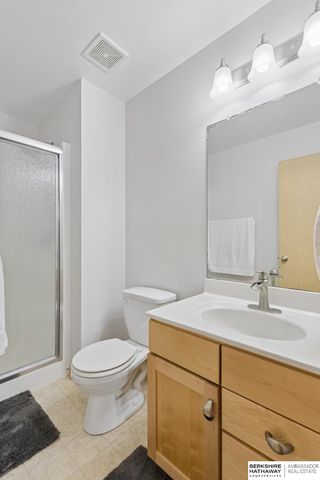 19361 U Street, Omaha, NE 68135