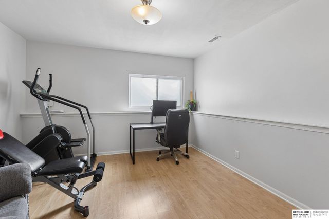 19361 U Street, Omaha, NE 68135