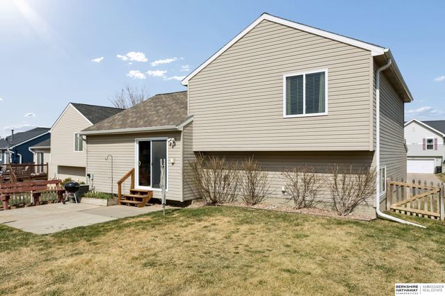 19361 U Street, Omaha, NE 68135