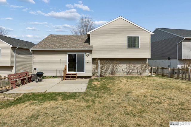 19361 U Street, Omaha, NE 68135