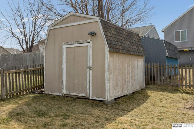 19361 U Street, Omaha, NE 68135
