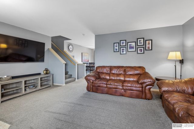 19361 U Street, Omaha, NE 68135