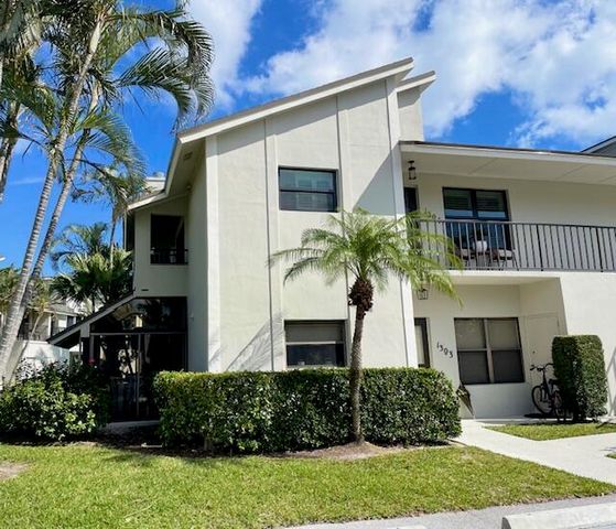 1303 Clubhouse Circle, Jupiter, FL 33477