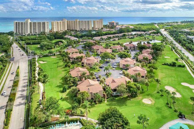 1303 Clubhouse Circle, Jupiter, FL 33477