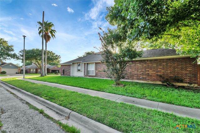 722 Ashland Creek, Victoria, TX 77901