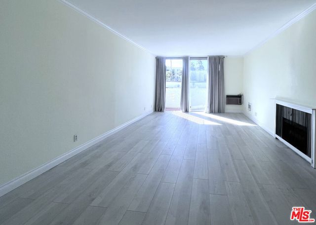 11645 Montana Avenue 323, Los Angeles, CA 90049