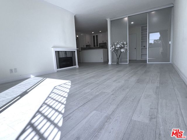 11645 Montana Avenue 323, Los Angeles, CA 90049