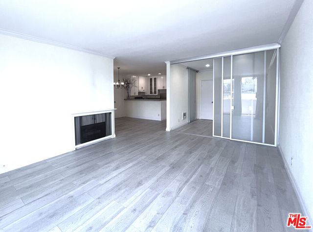 11645 Montana Avenue 323, Los Angeles, CA 90049