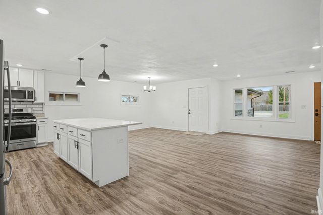 28880 County Road 16, Elkhart, IN 46516