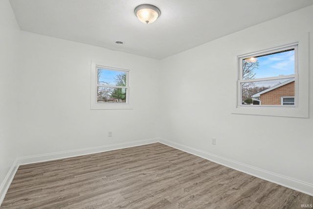 28880 County Road 16, Elkhart, IN 46516