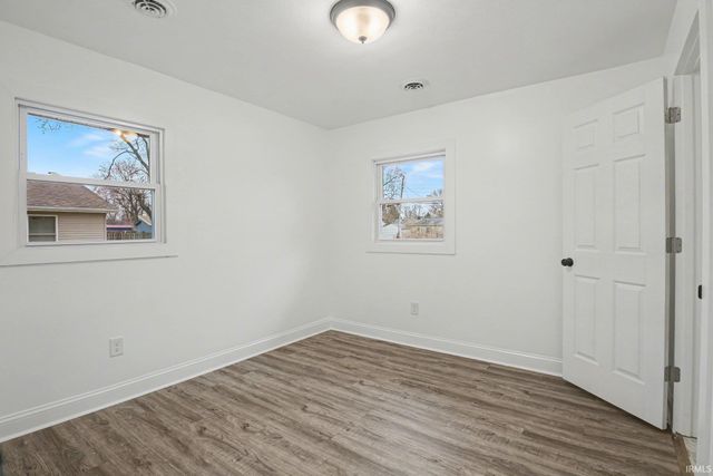 28880 County Road 16, Elkhart, IN 46516