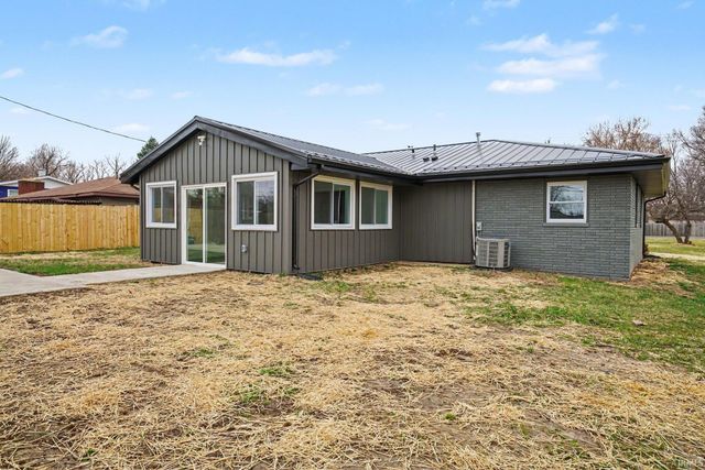 28880 County Road 16, Elkhart, IN 46516