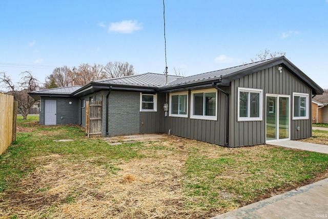 28880 County Road 16, Elkhart, IN 46516