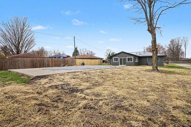 28880 County Road 16, Elkhart, IN 46516