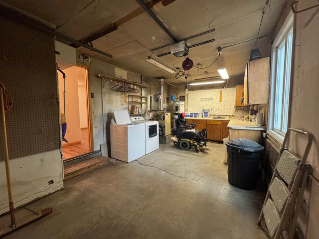 324 SLATER DRIVE, Fairbanks, AK 99709