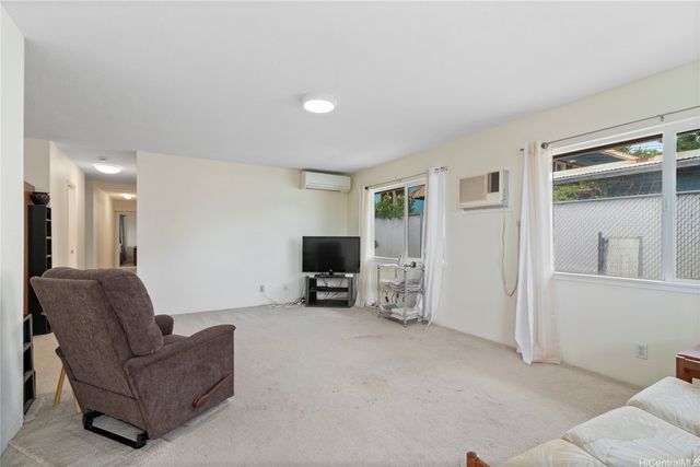 94-1136 Lumiauau Street, Waipahu, HI 96797