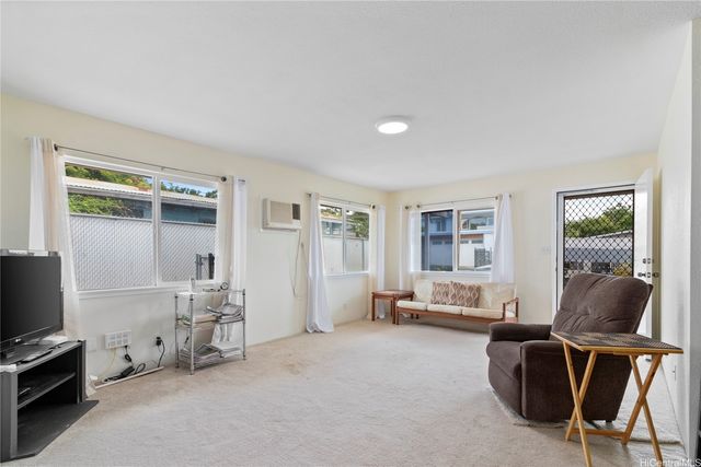 94-1136 Lumiauau Street, Waipahu, HI 96797