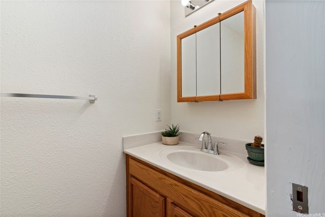 94-1136 Lumiauau Street, Waipahu, HI 96797