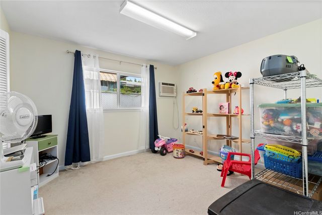 94-1136 Lumiauau Street, Waipahu, HI 96797