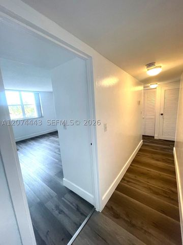 2450 NE 135th St 209, North Miami, FL 33181