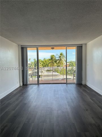 2450 NE 135th St 209, North Miami, FL 33181