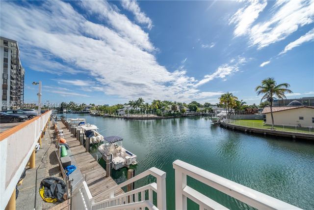 2450 NE 135th St 209, North Miami, FL 33181