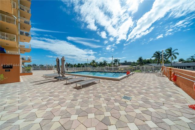 2450 NE 135th St 209, North Miami, FL 33181