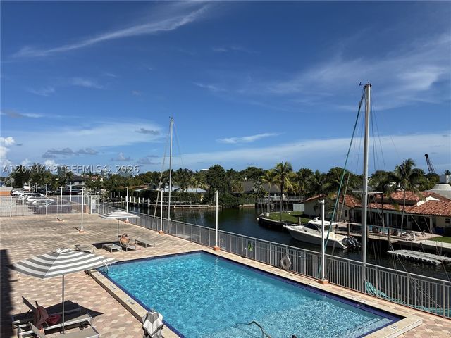2450 NE 135th St 209, North Miami, FL 33181