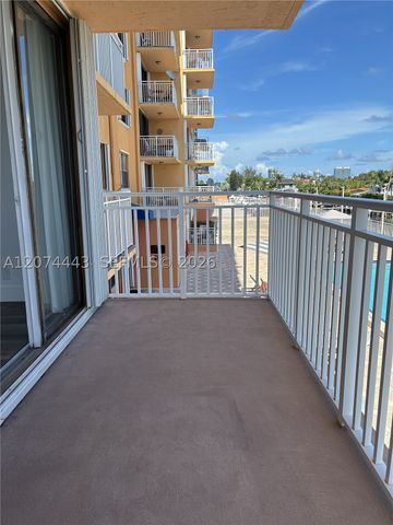 2450 NE 135th St 209, North Miami, FL 33181