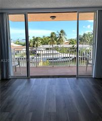 2450 NE 135th St 209, North Miami, FL 33181