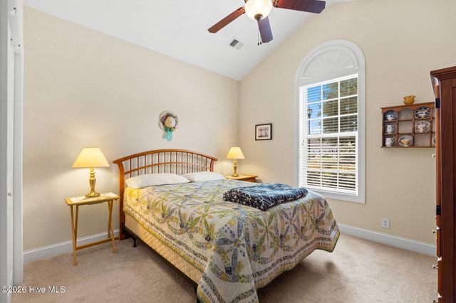 646 W Chatman Drive NW, Calabash, NC 28467