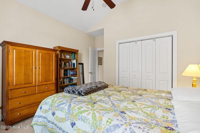 646 W Chatman Drive NW, Calabash, NC 28467
