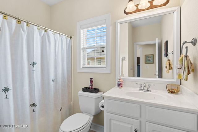 646 W Chatman Drive NW, Calabash, NC 28467